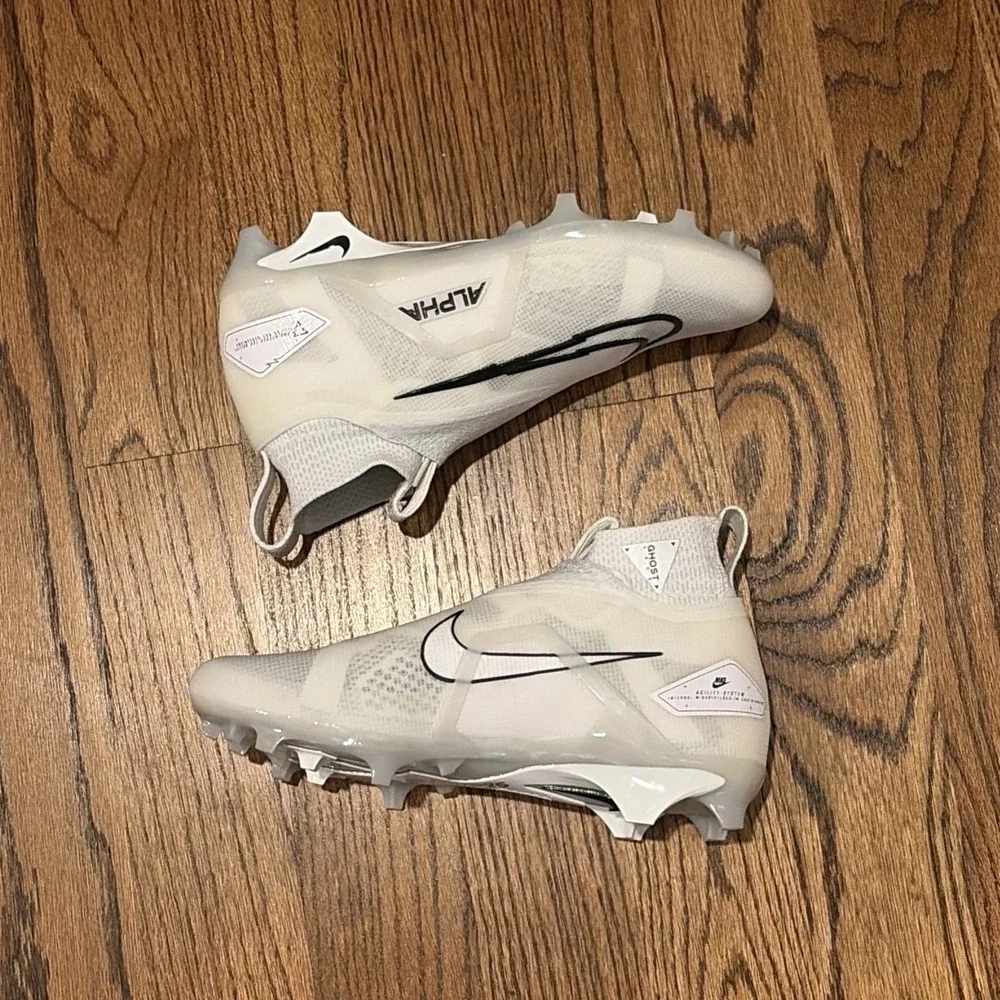Nike Alpha Menace Elite 3 Platinum Football Cleats Men's Size 8.5 CT6648-109